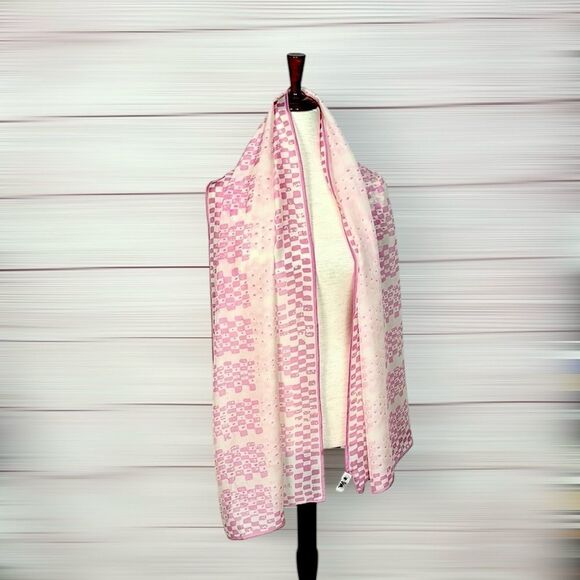 Vera Neumann Large Silk Chiffon Rectangle Scarf Pink Ivory Hand Rolled 27x68” - Picture 4 of 11